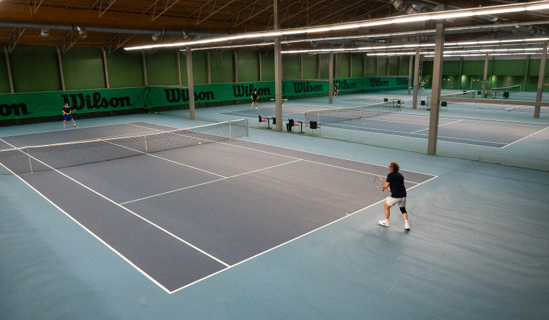 Tenniskentät uudistuvat – uusi pinnoite elokuussa
