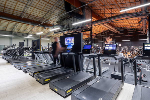 Hukka kuntosali Technogym juoksumatot